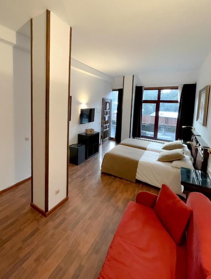 Hotel Amoretes Ла Молина Екстериор снимка