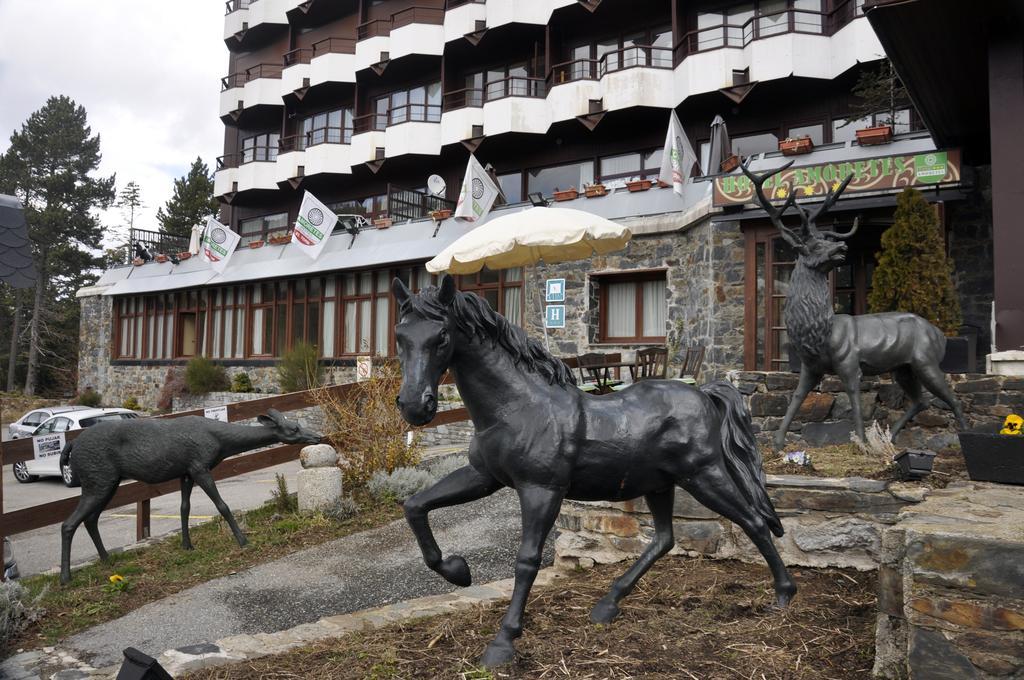 Hotel Amoretes Ла Молина Екстериор снимка